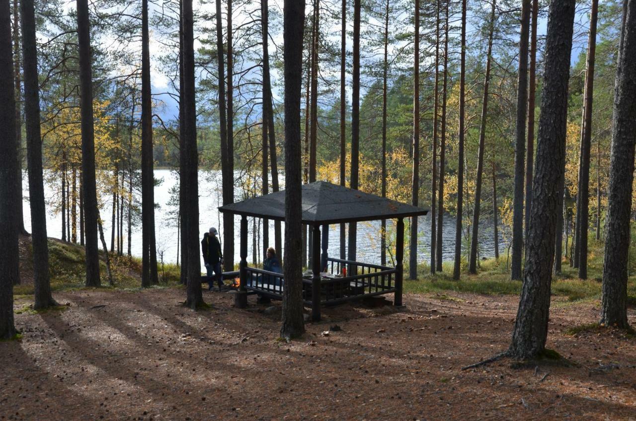 Laahtanen Camping Hotel Ristijarvi Exterior photo